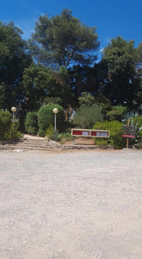 Le Relais Des Lavandins Le Muy Εξωτερικό φωτογραφία